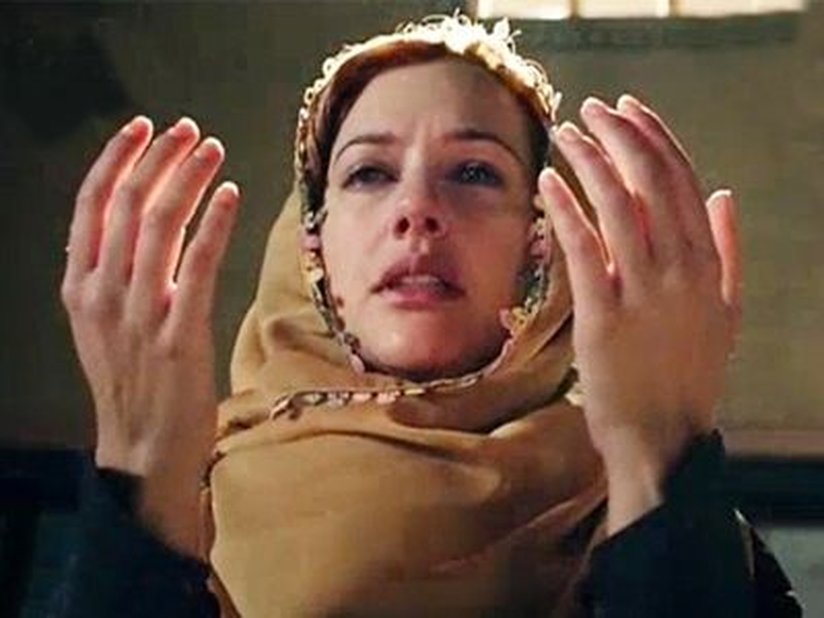 Hürrem\'in Namaz Kıldı, Twıtter Sallandı