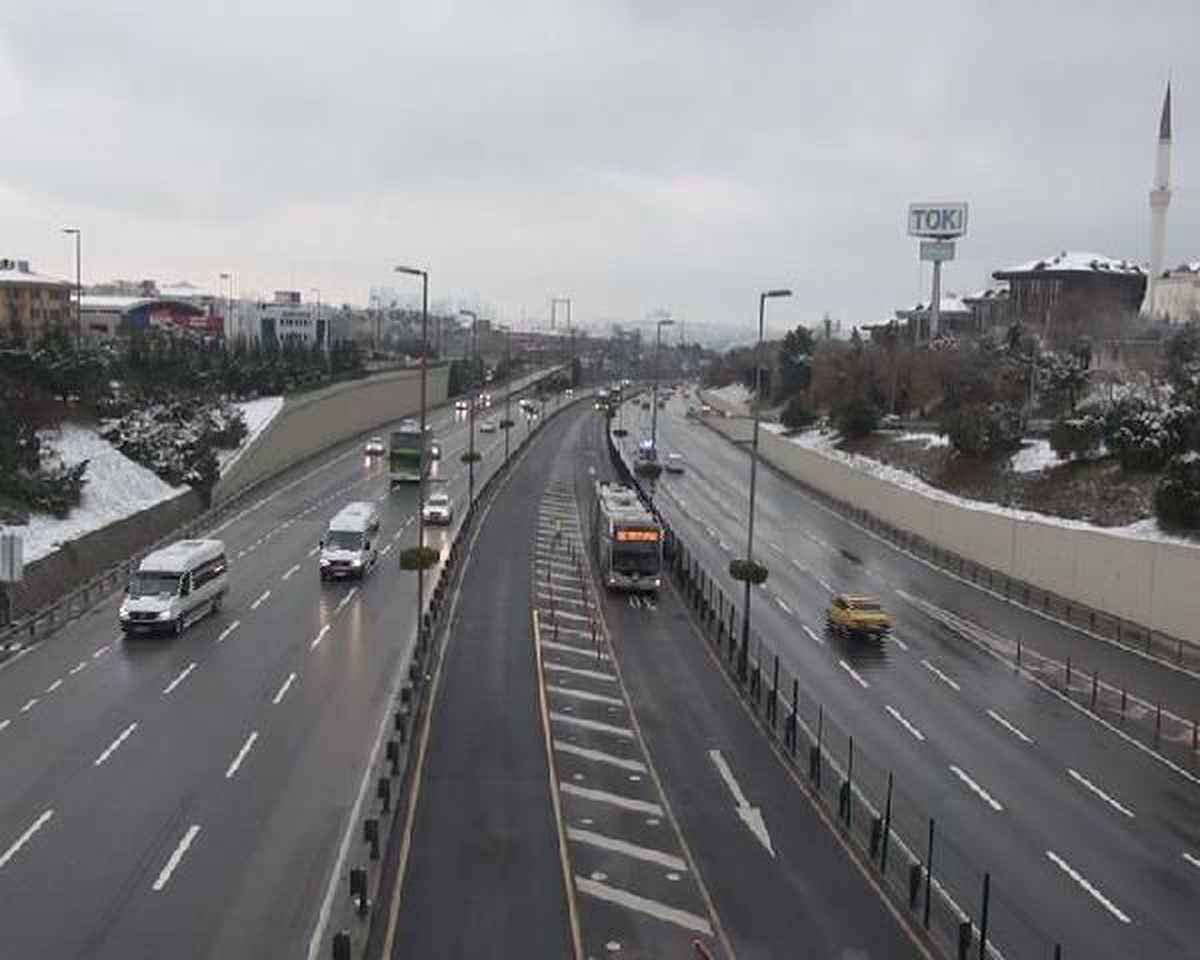 İstanbul\'da Yollar Boş (2)