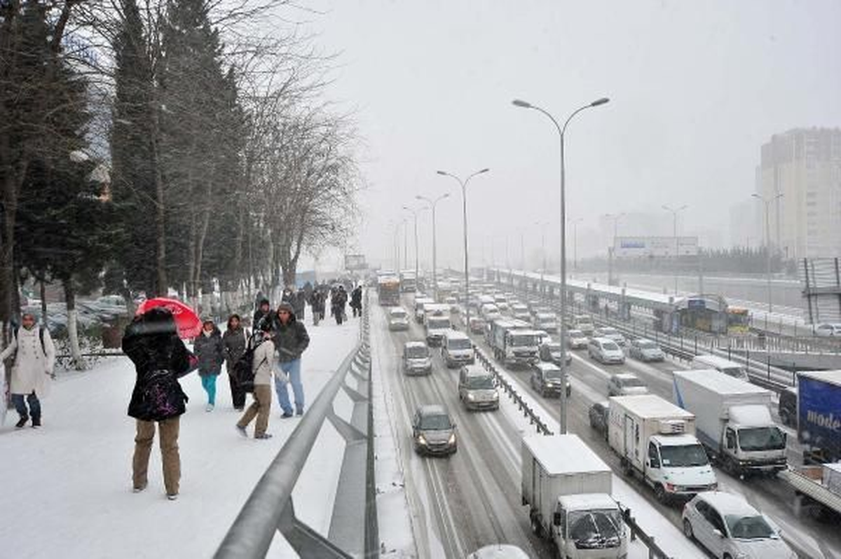 İstanbullular Sakin Bir Güne Uyandı
