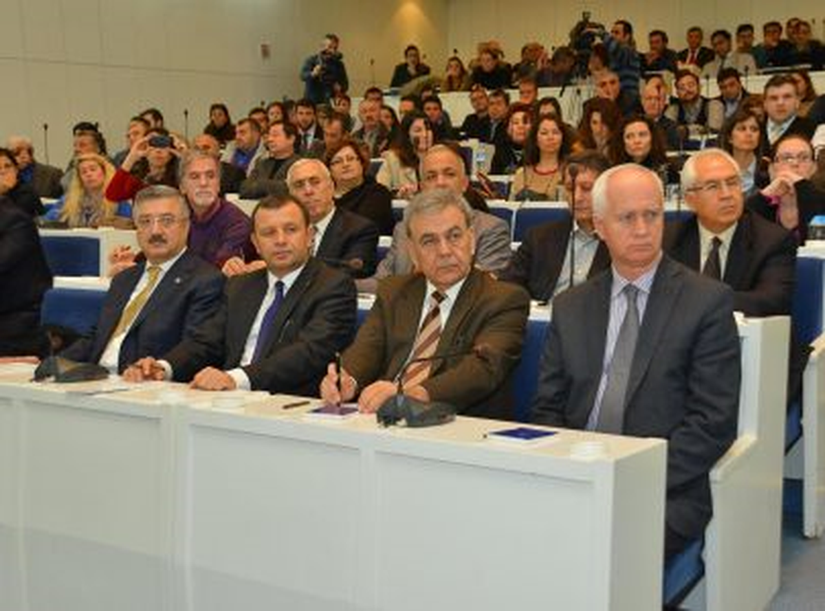 İzmir\'de Deprem Zirvesi