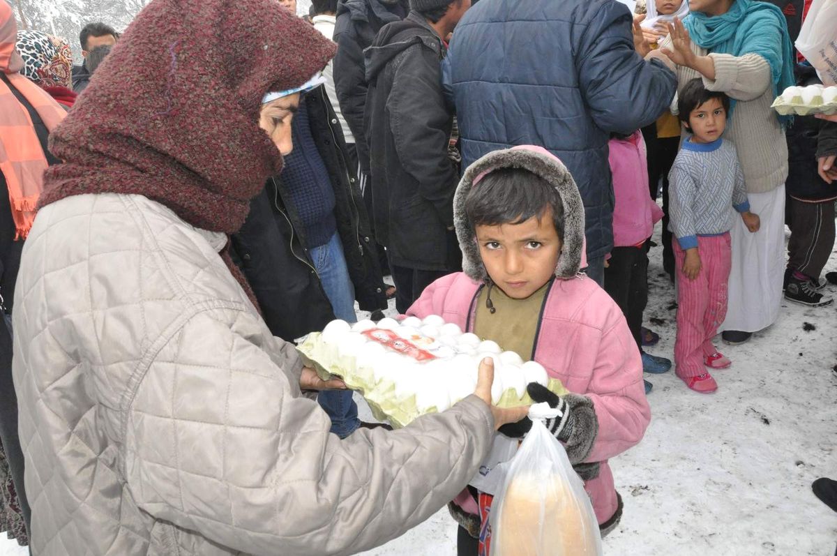 Kars\'ta Afganlı Mültecilere Kaü Desteği
