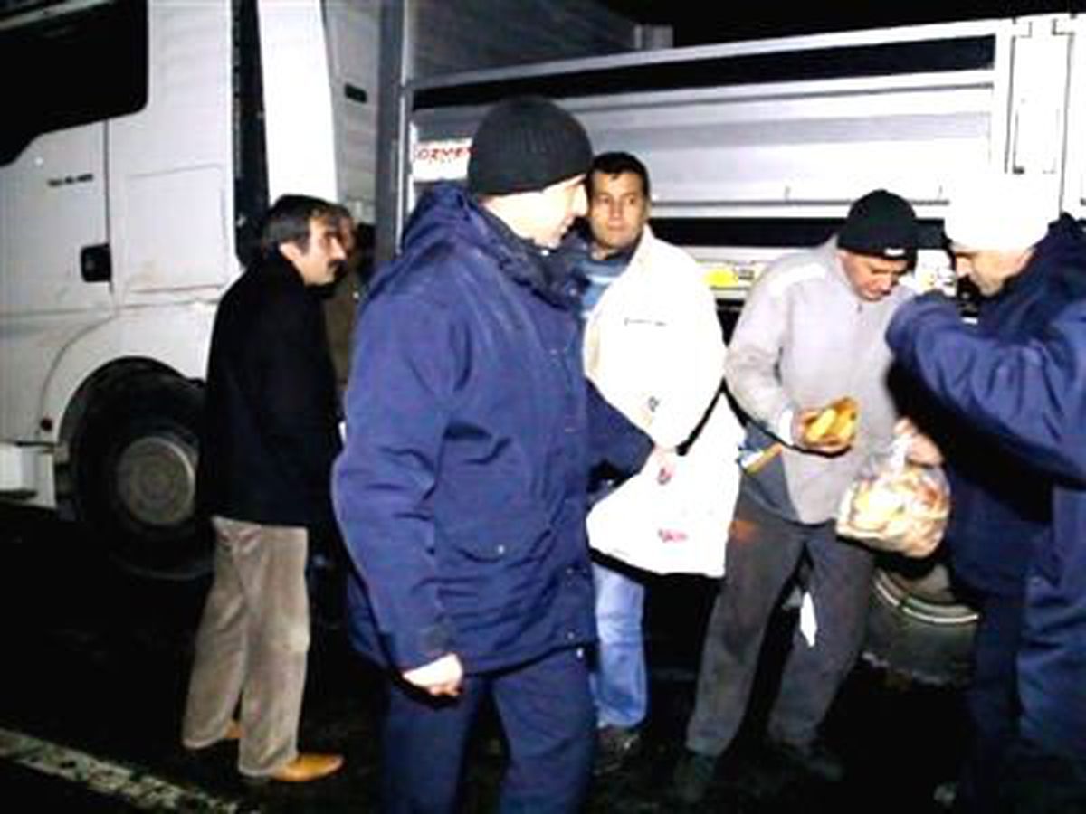 Kaz Dağları\'nda 11 Araç Mahsur Kaldı