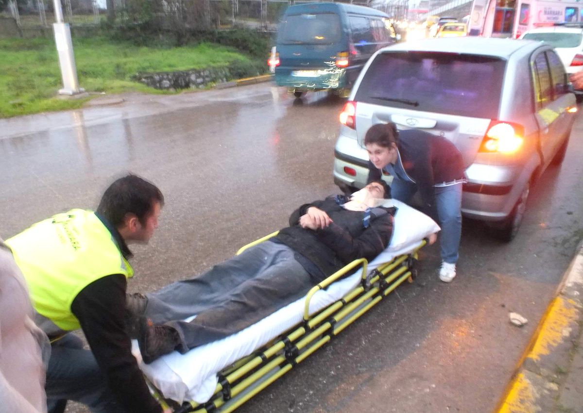 Körfez\'de Trafik Kazası : 1 Yaralı