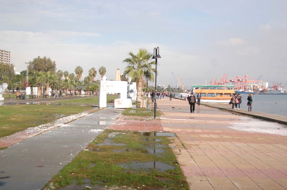 Mersin\'de Yağmur Yerini Güneşe Bıraktı