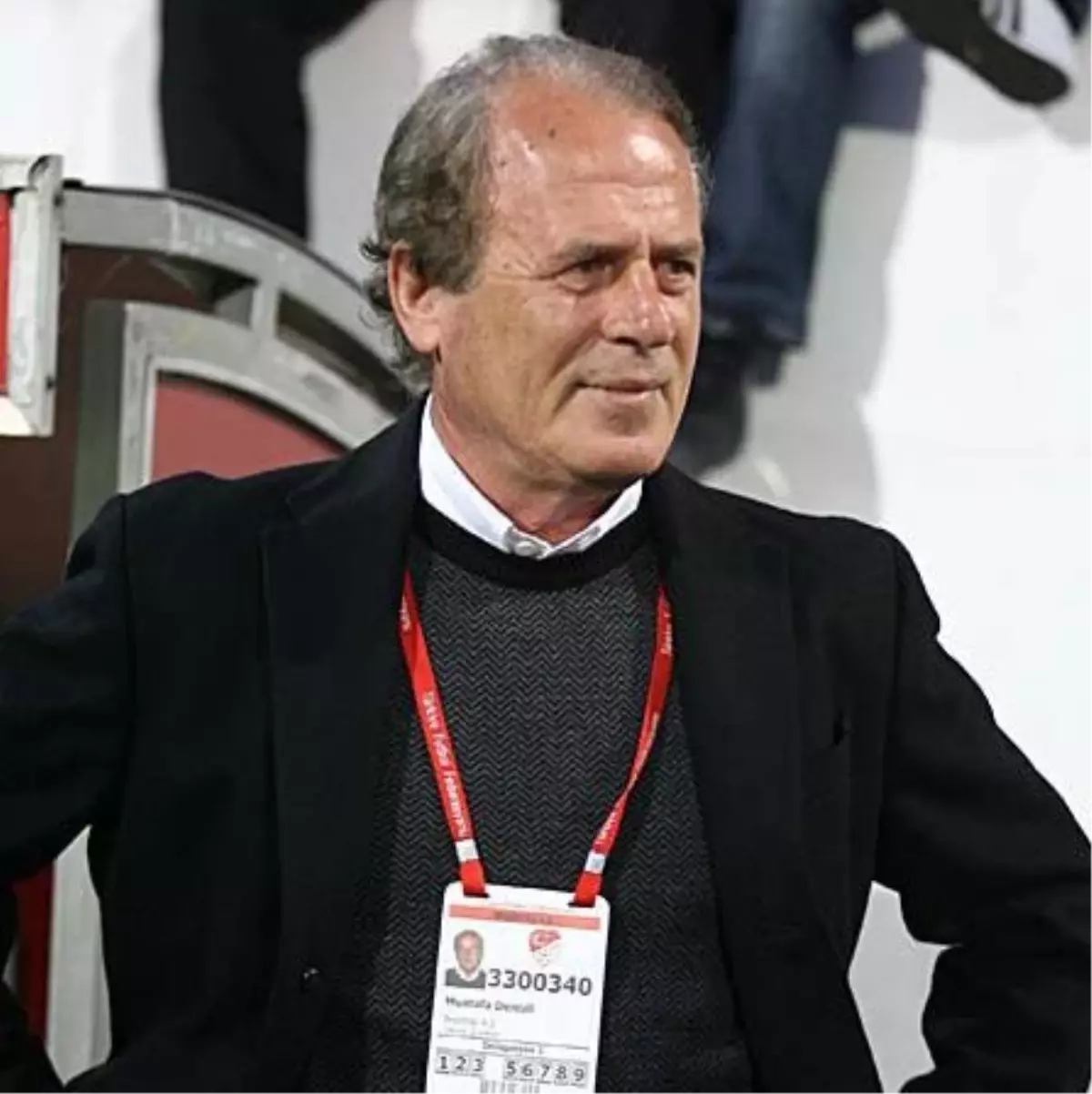 Mustafa Denizli\'ye 2 Eski Beşiktaşlı Yardımcı