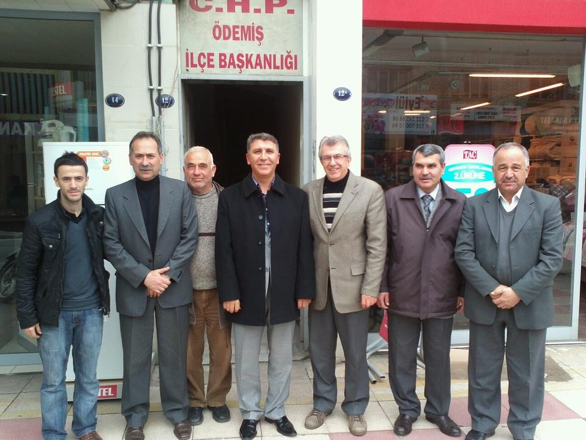 Ödemiş Kaymakamı Dölek, CHP\'yi Ziyaret Etti