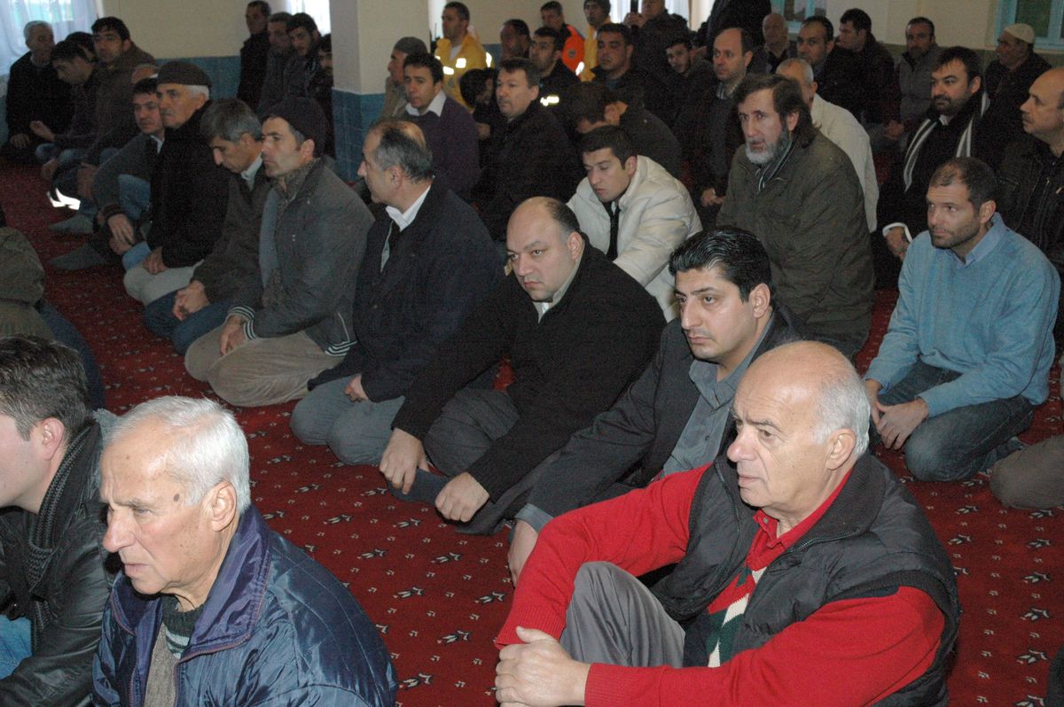 Şirince\'de Cuma Namazı