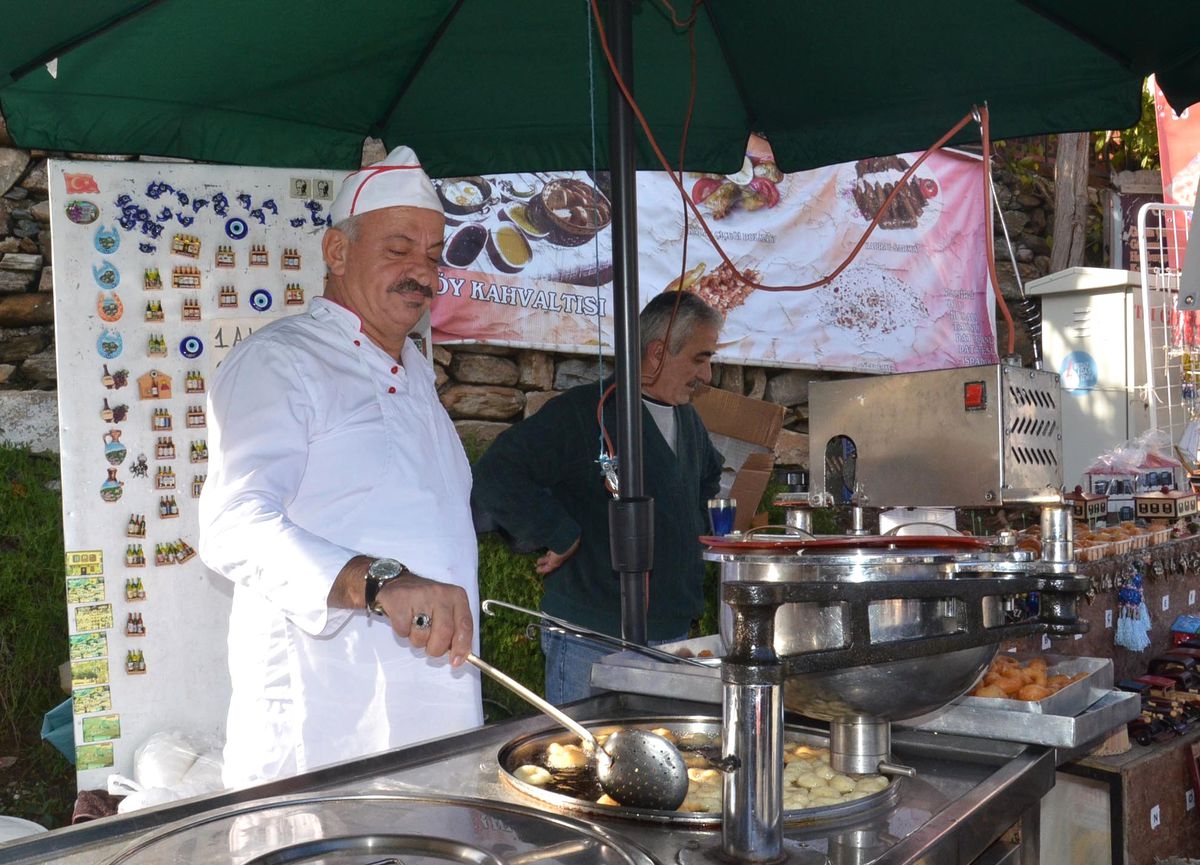 Şirince\'de "Kıyamet Lokması" Döktürüldü