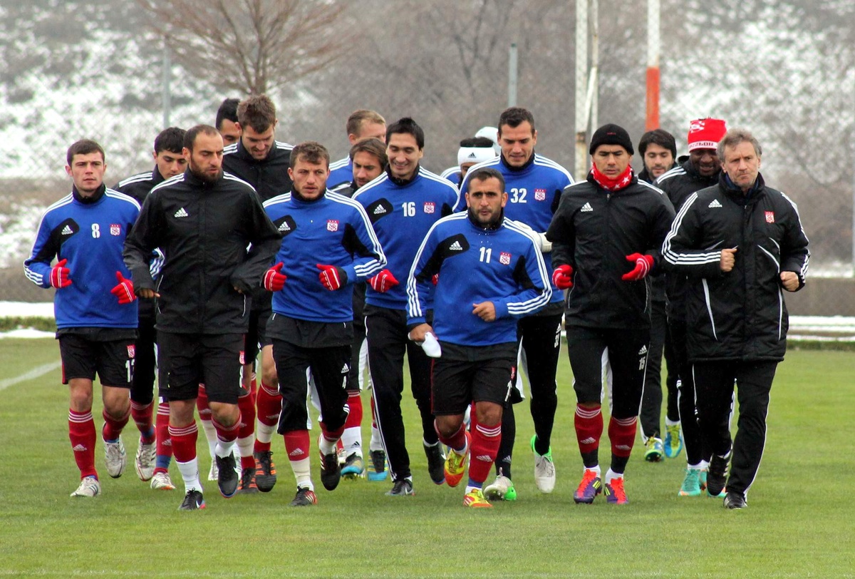 Sivasspor\'da Sanica Boru Elazığspor Hazırlıkları