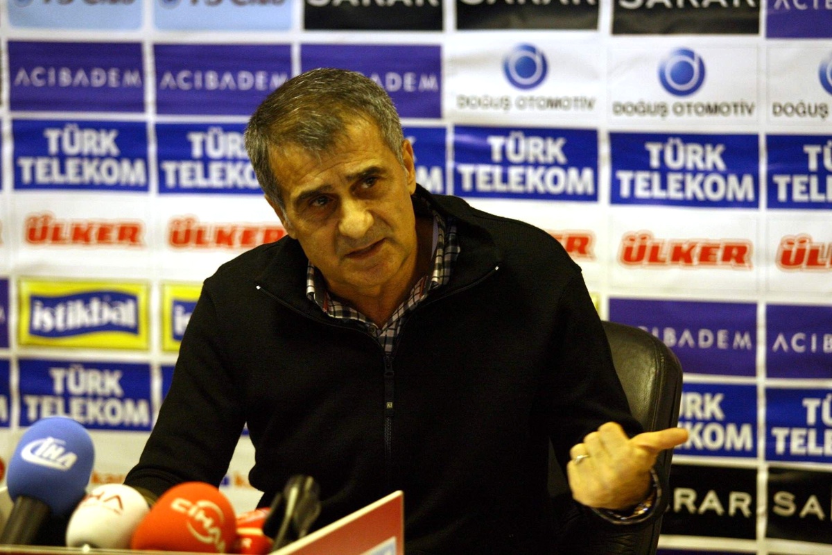Trabzonspor Teknik Direktörü: "10 Puanımız Daha Olsaydı"