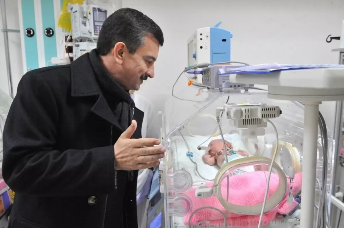 Yeni Doğmuş Bebek Çöpte Bulundu