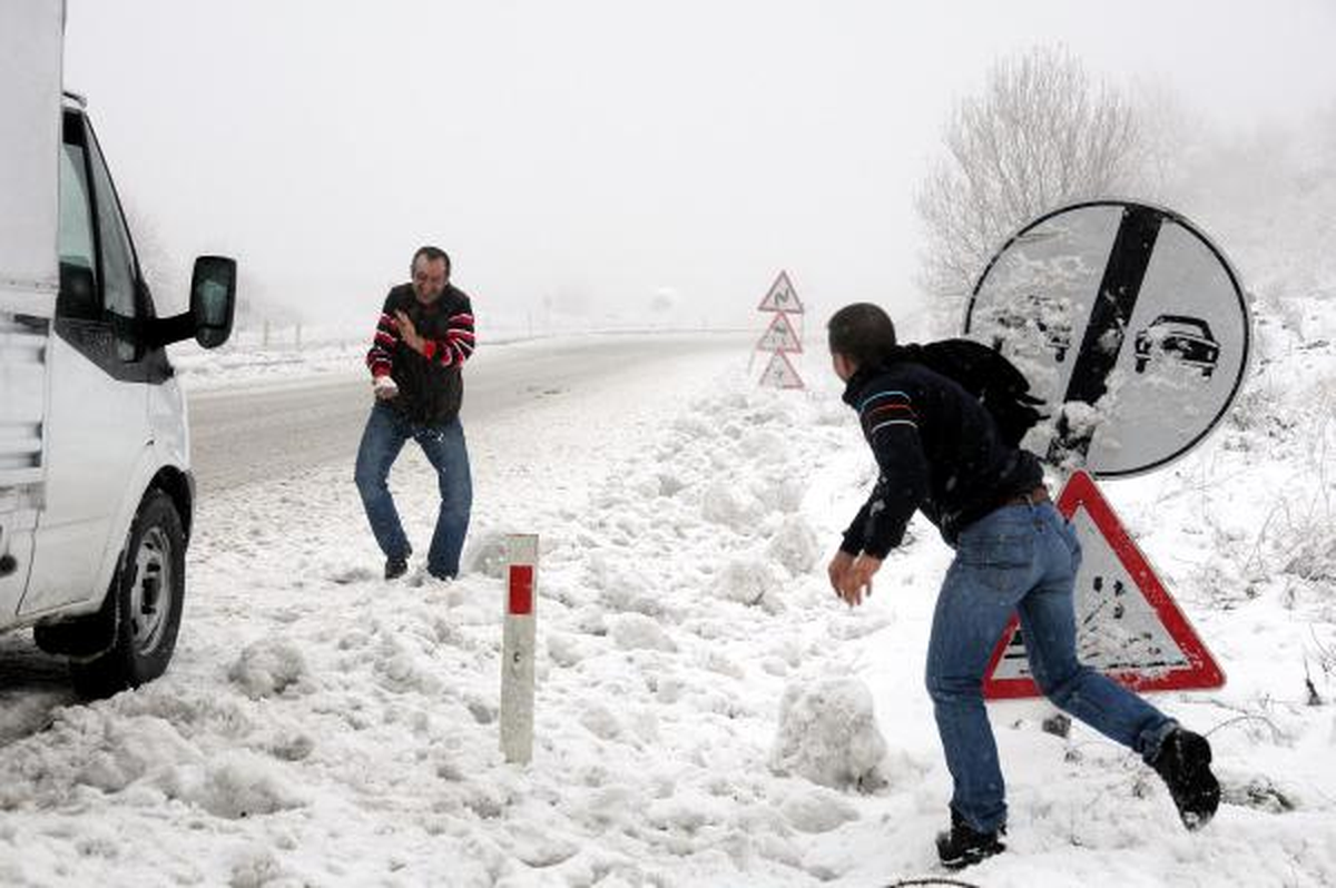 Zonguldak\'ta Kar Ulaşımı Aksattı