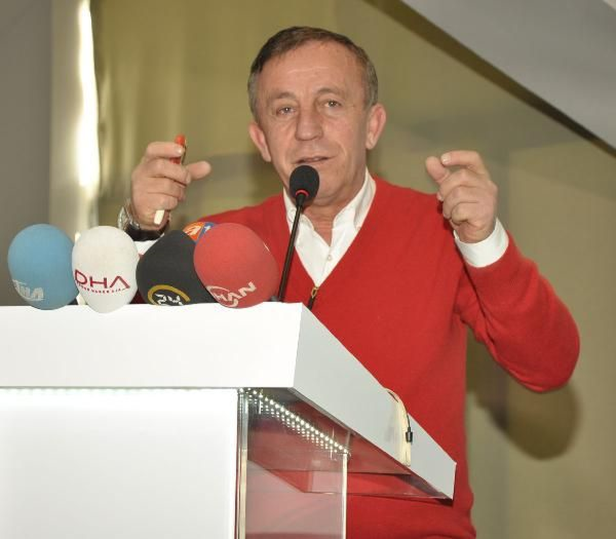 Ağaoğlu Şirketler Grubu Yönetim Kurulu Başkanı Ali Ağaoğlu."2013 Yılında Hem İnşaat Sektörü Hem de...