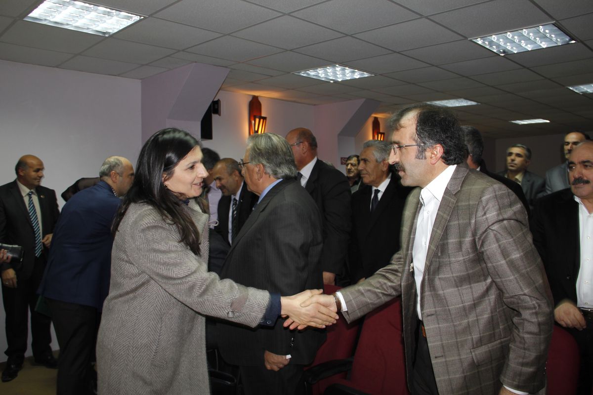 AK Parti İstişare Toplantısı Oltu\'da Yapıldı