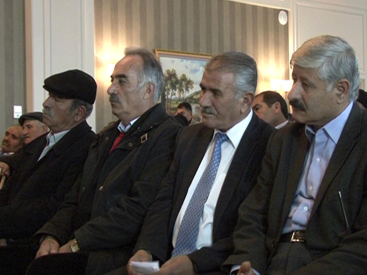 AK Parti Muhtarlarla \'İstişare Toplantısı\' Düzenledi