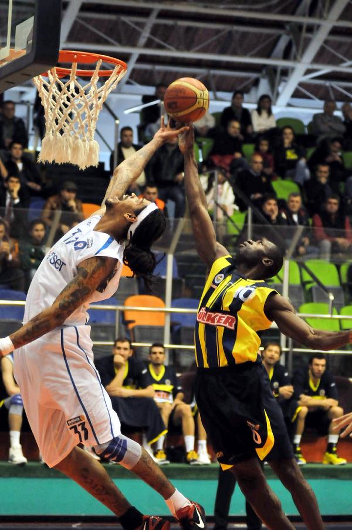 Antalya Büyükşehir Belediyespor-Fenerbahçe Ülker: 83-86