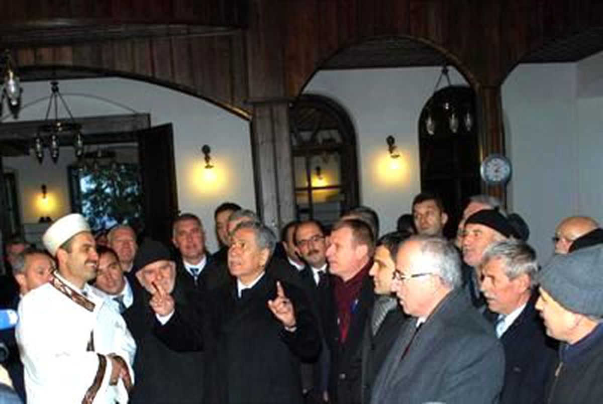 Arınç: Ben de Dağa Çıkmam ve Çıkmadım