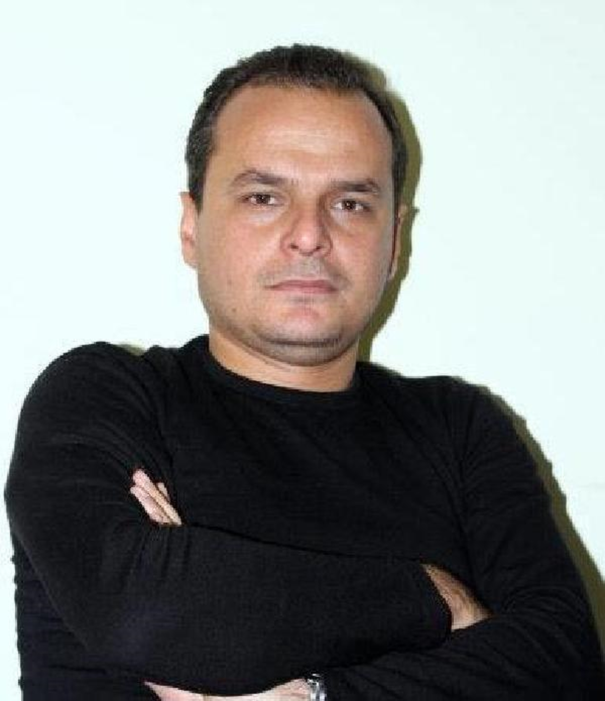Balkondan Düşen Gazeteci Ağır Yaralandı