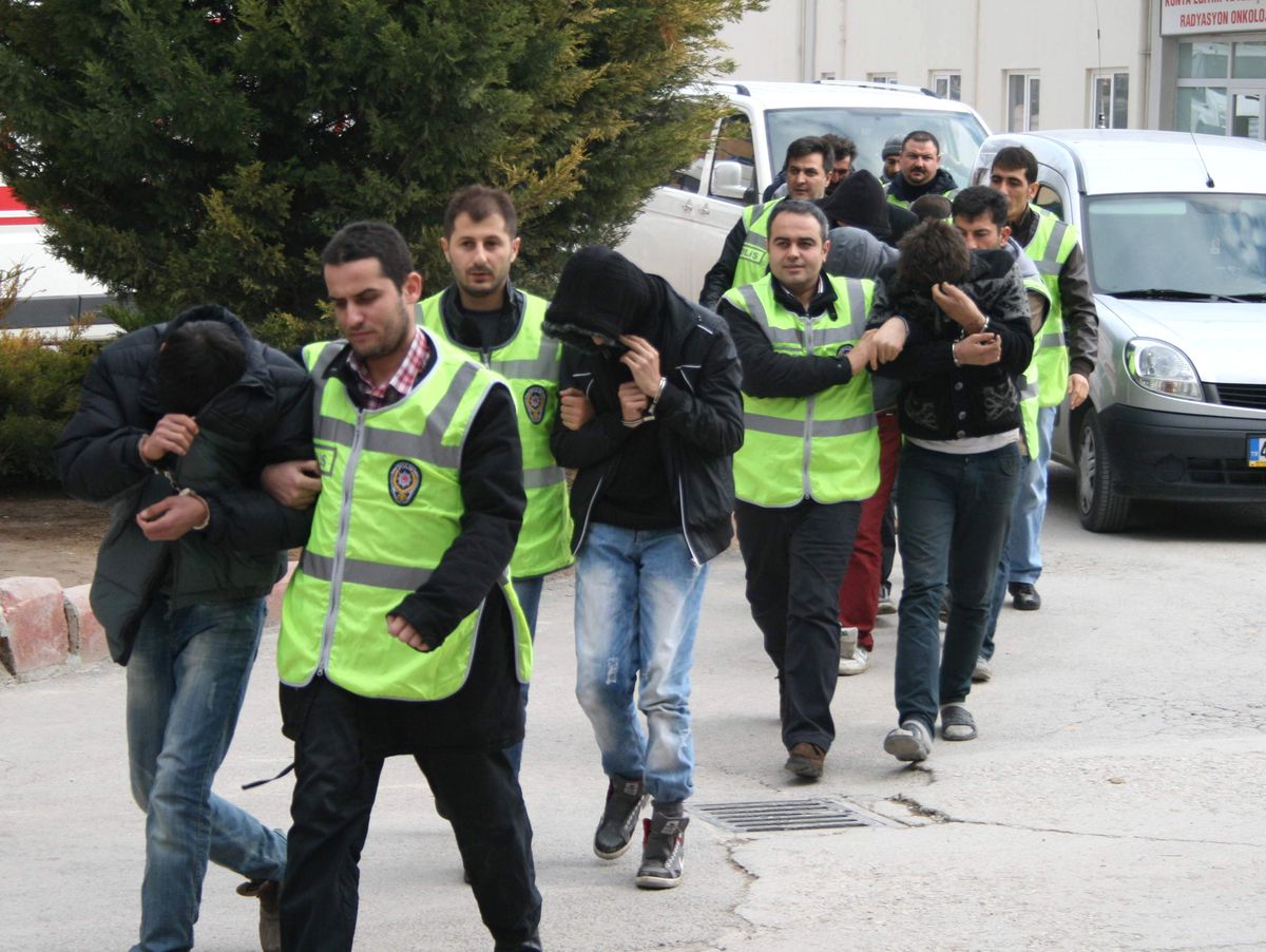 Bir Gecede 11 Hırsız Yakalandı