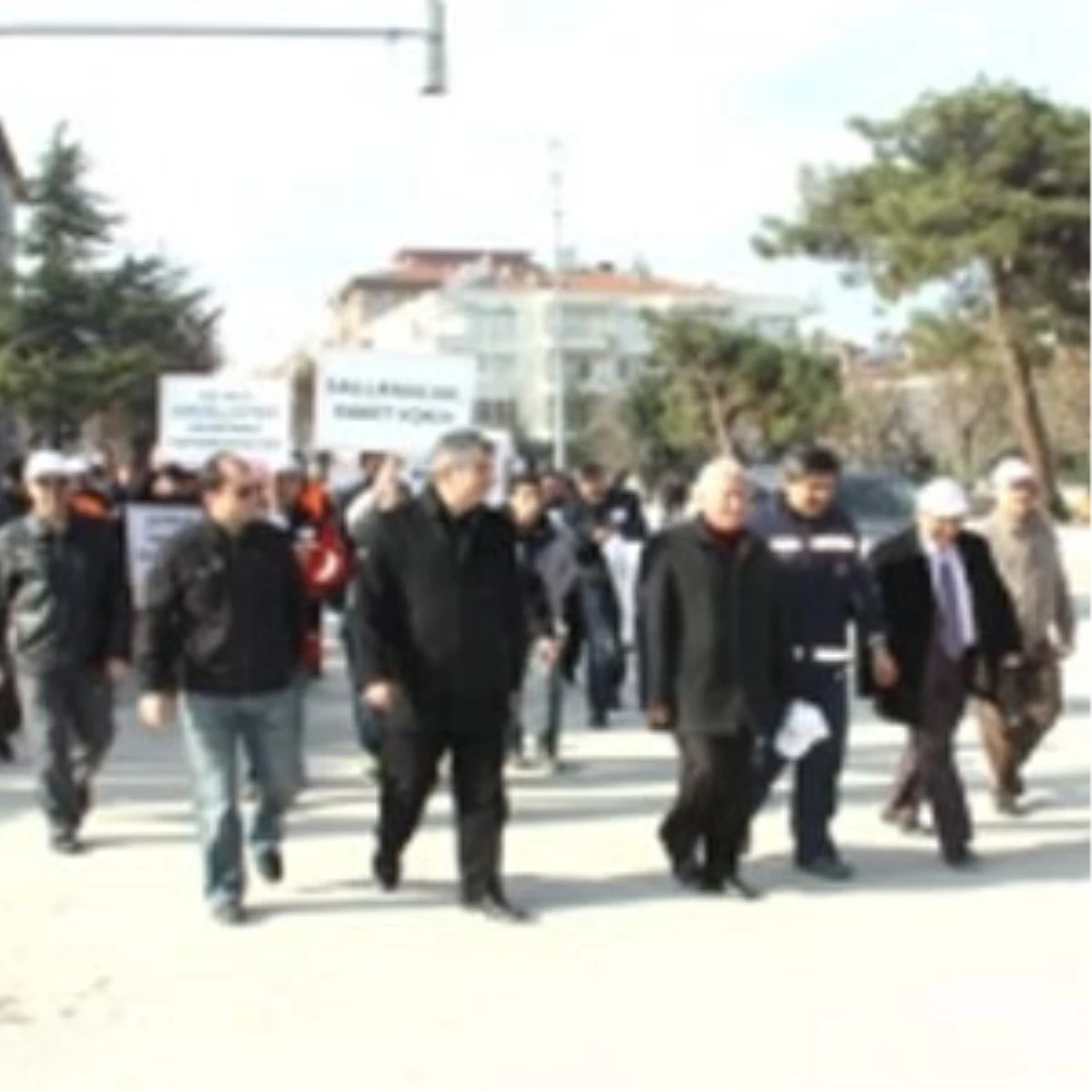 Burdur\'da "Deprem Bilincini Uyandırma" Yürüyüşü