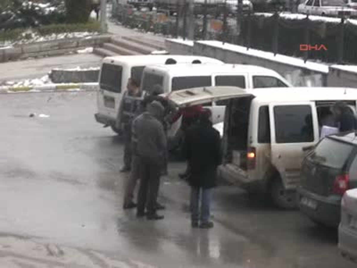 Eskişehir Cinsel İlişkiye Girdikleri 2 Kız Çocuğuna Fuhuş Yaptırdılar; 8 Gözaltı Cinsel İlişkiye...