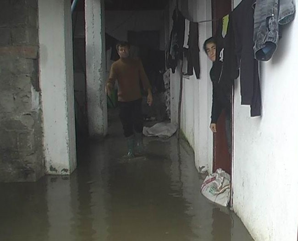 Evini Su Basan 5 Çocuk Annesinin Gözyaşı