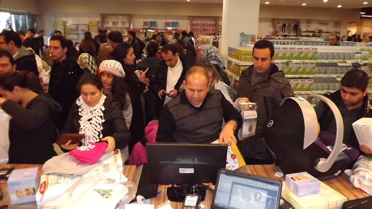 Hello Baby, Kampanyalarıyla Daha İlk Günden İzdiham Yarattı