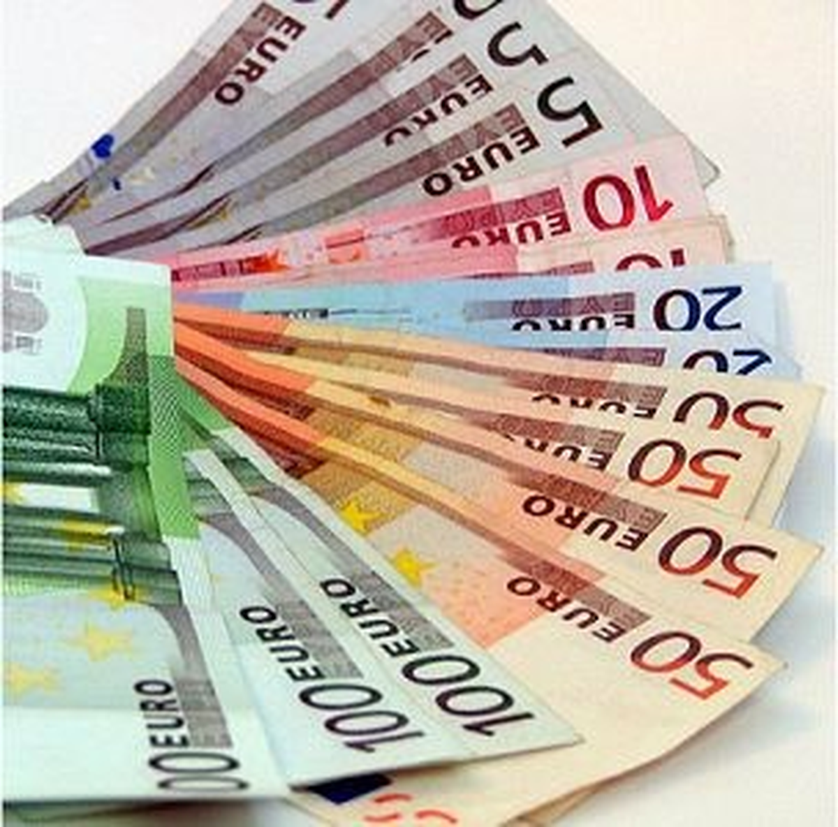 Hollanda\'da Polis Bir Evde 730 Bin Avro Buldu