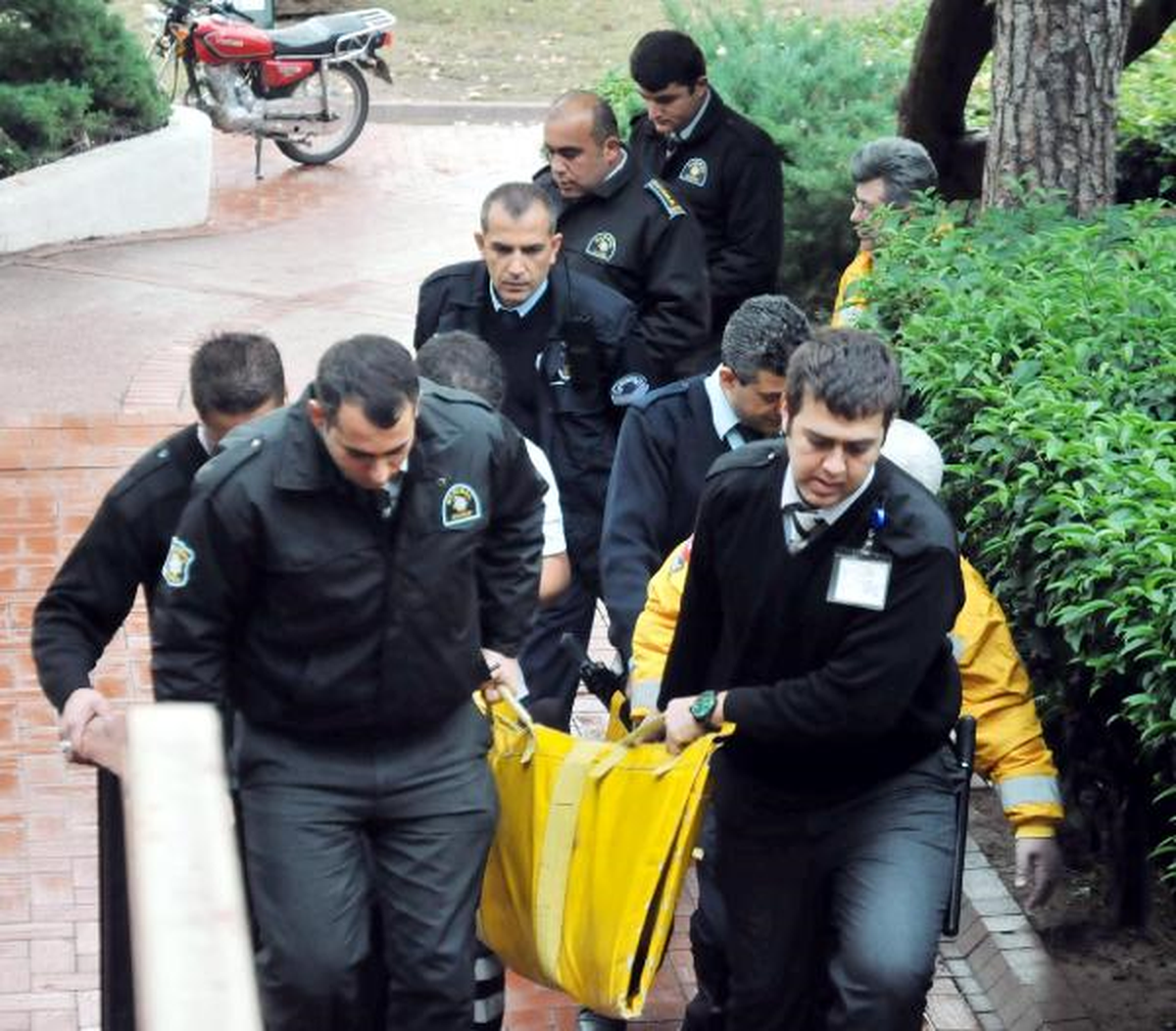 İntihar Şüphelisi Kadını Özel Güvenlik Engelledi