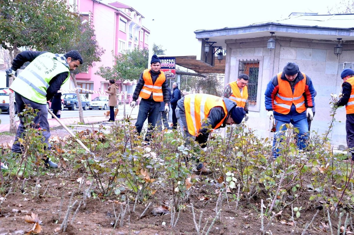 Isparta Güllere Bürünecek