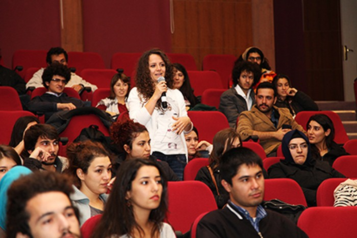 İYTE\'de Yönetim, Öğrencilerin Sorunlarını Dinledi