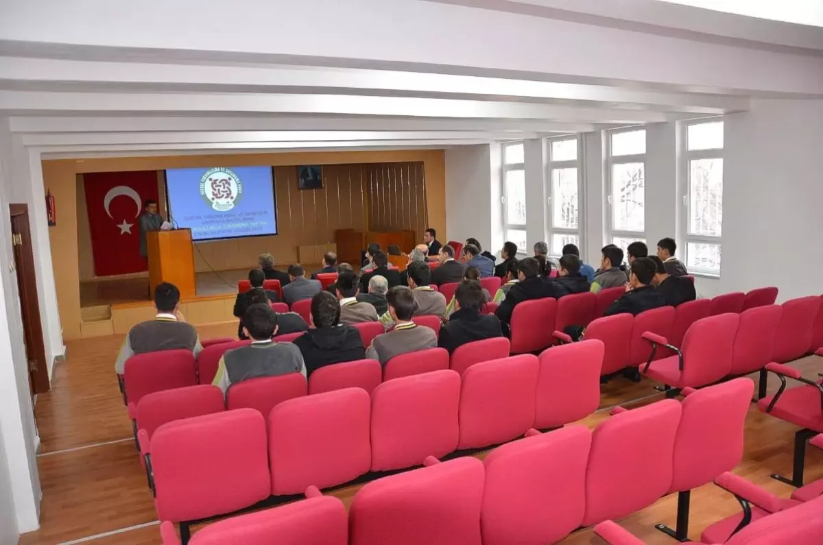 Kütüphaneye Mini Konferans Salonu Yapıldı