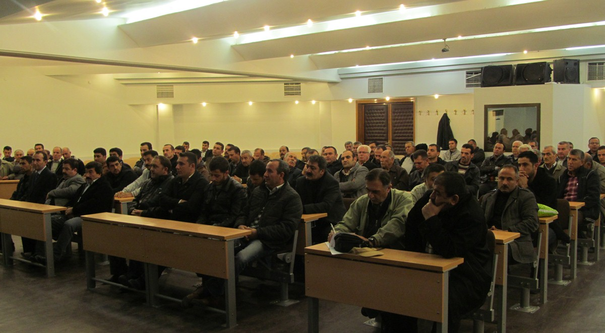 Manisa\'da Toplu Ulaşım Araç Sürücülerine Yeni Yönetmelik Anlatıldı