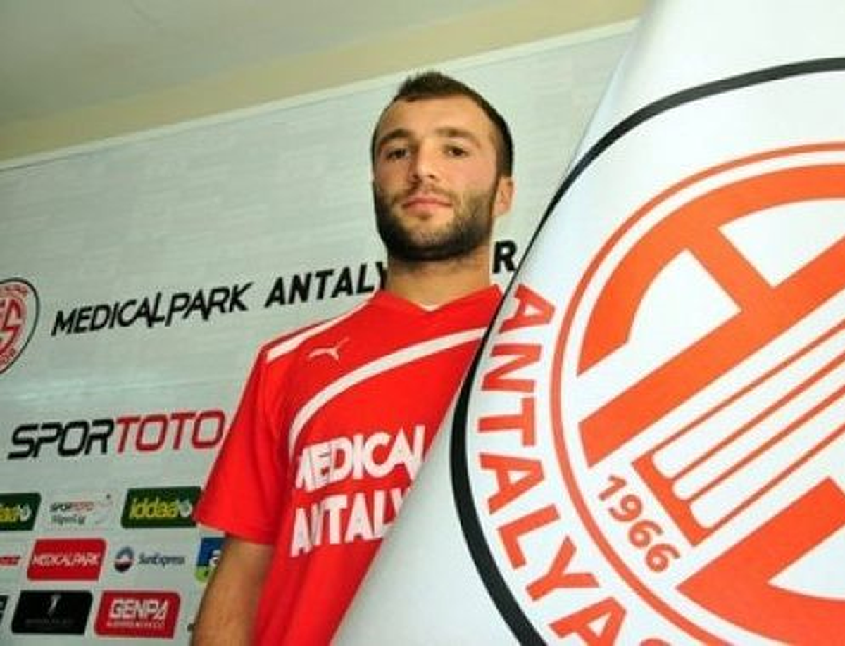 Medical Park Antalyaspor, Murat Akın ile Yollarını Ayırdı
