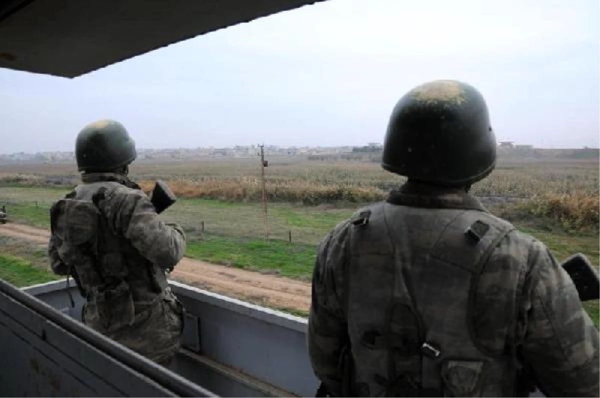 Mehmetçik Suriye Sınırında Tetikte, Vali Mayınlı Araziler İçin Suriyelileri Uyardı