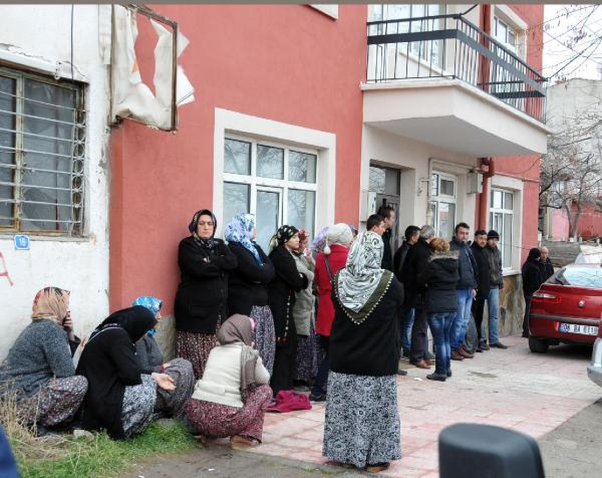 Polatlı\'da Anne Baba Sobadan Sızan Gazdan Öldü, 3 Çocuğu Kurtuldu