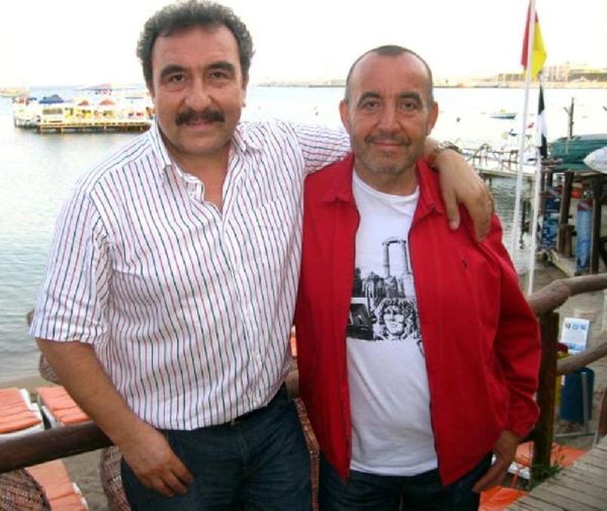 Şarkıcı Ümit Besen, Kardeşini Son Yolculuğuna Uğurladı