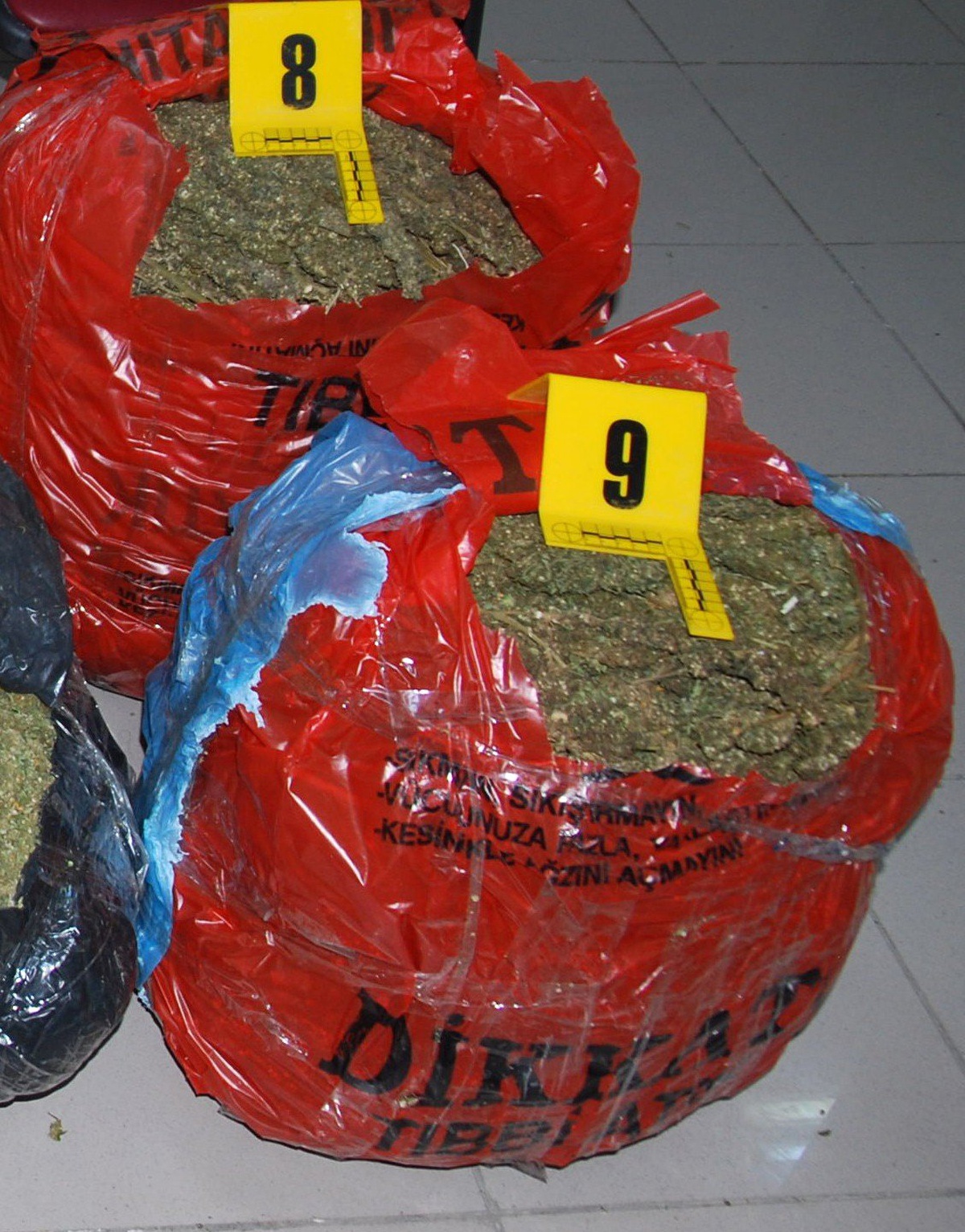 Tıbbi Atık Poşetlerinde 90 Kilo Esrar Çıktı