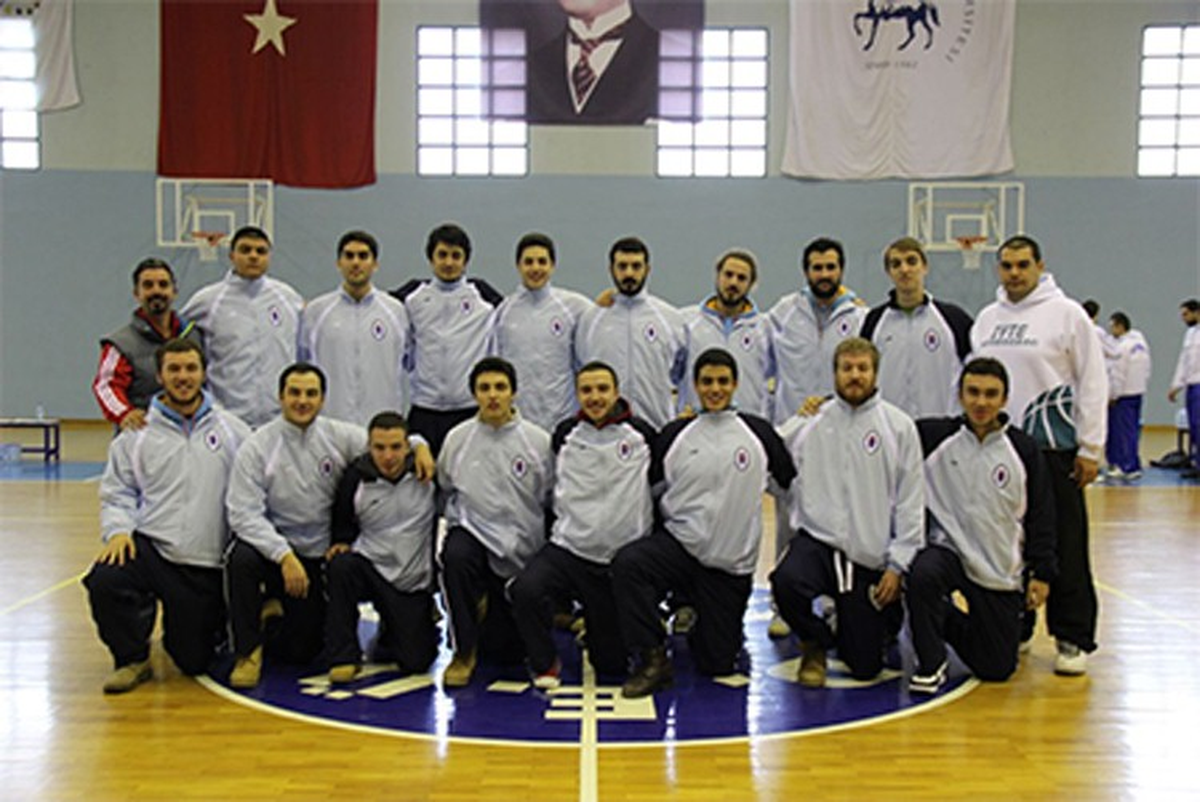 Üniversiteler Arası Basketbol Maçları Devam Ediyor