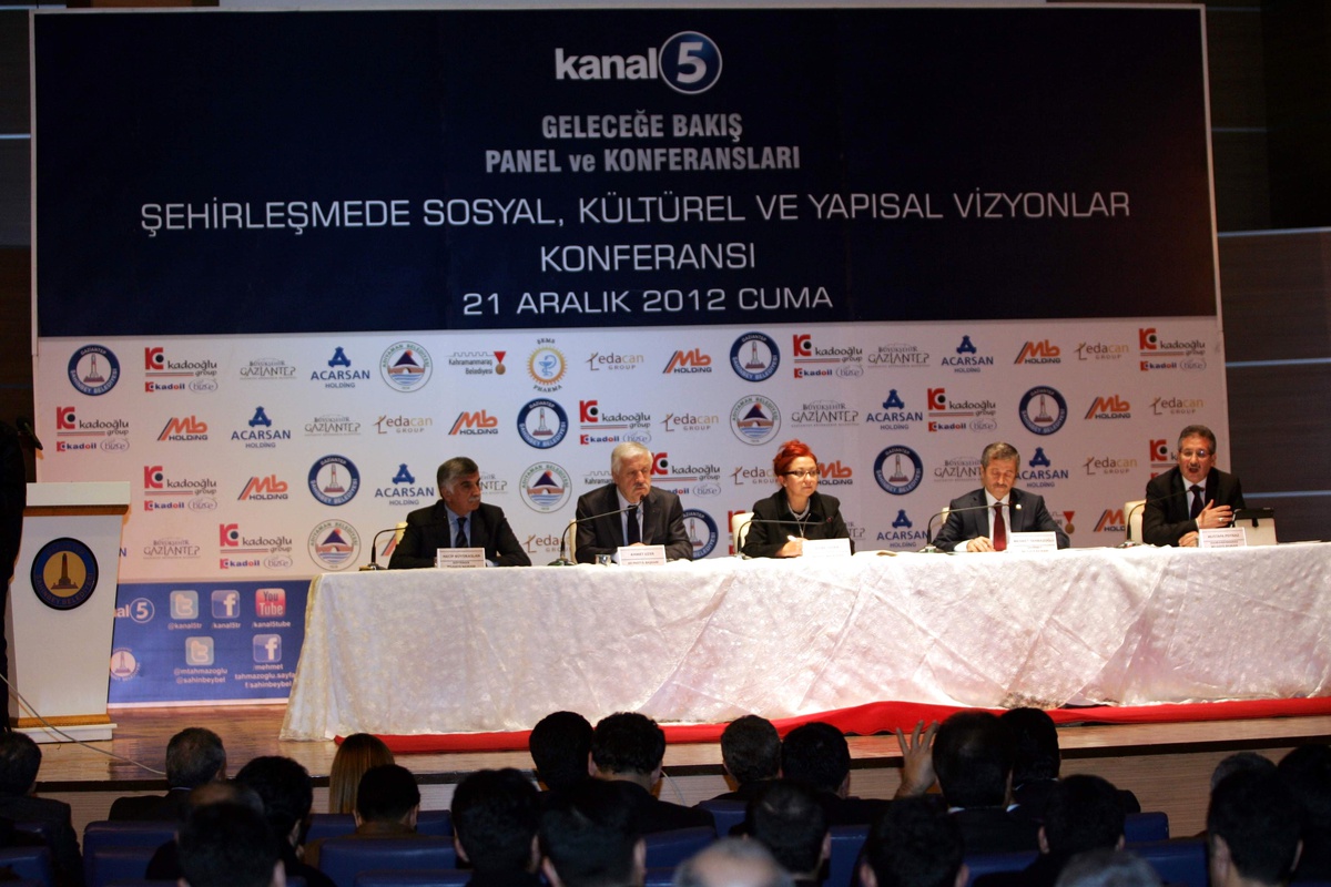Ahmet Uzer Büyükşehir Belediyeler Yasası\'nı Anlattı