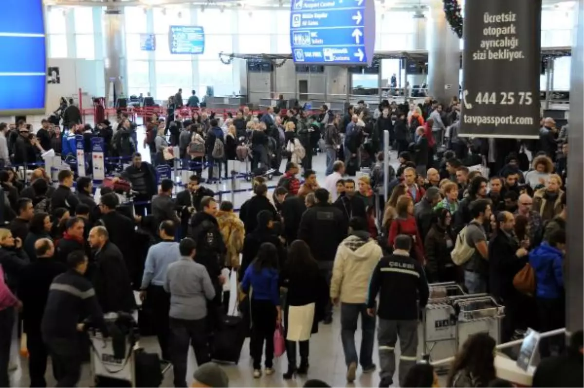 Atatürk Havalimanı'nda Arıza Kuyruğu
