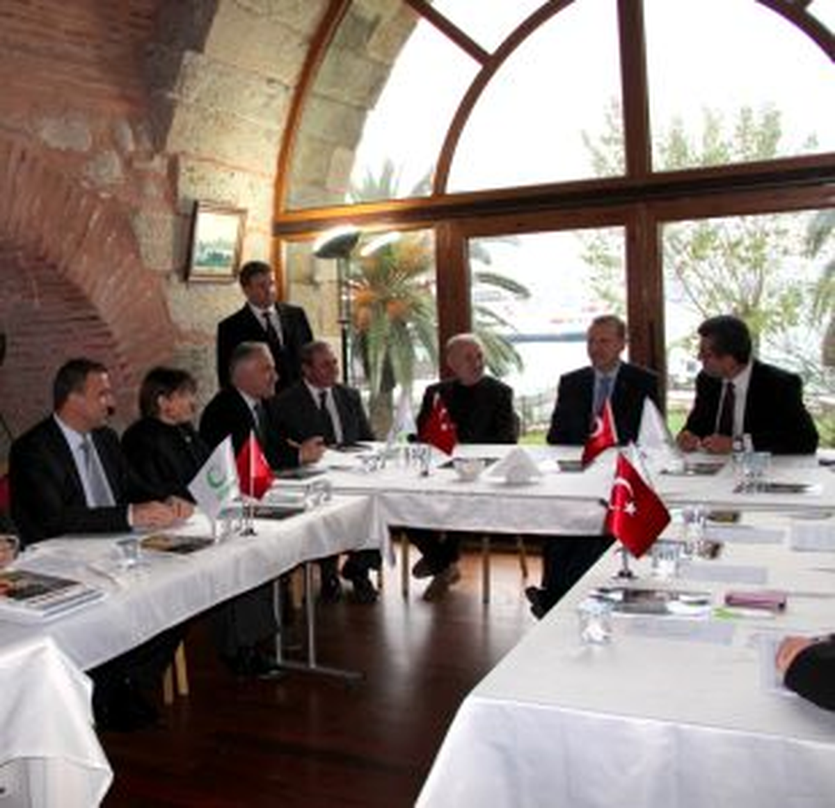 Başbakan\'dan Türkiye Yeşilay Cemiyeti\'ne ziyaret