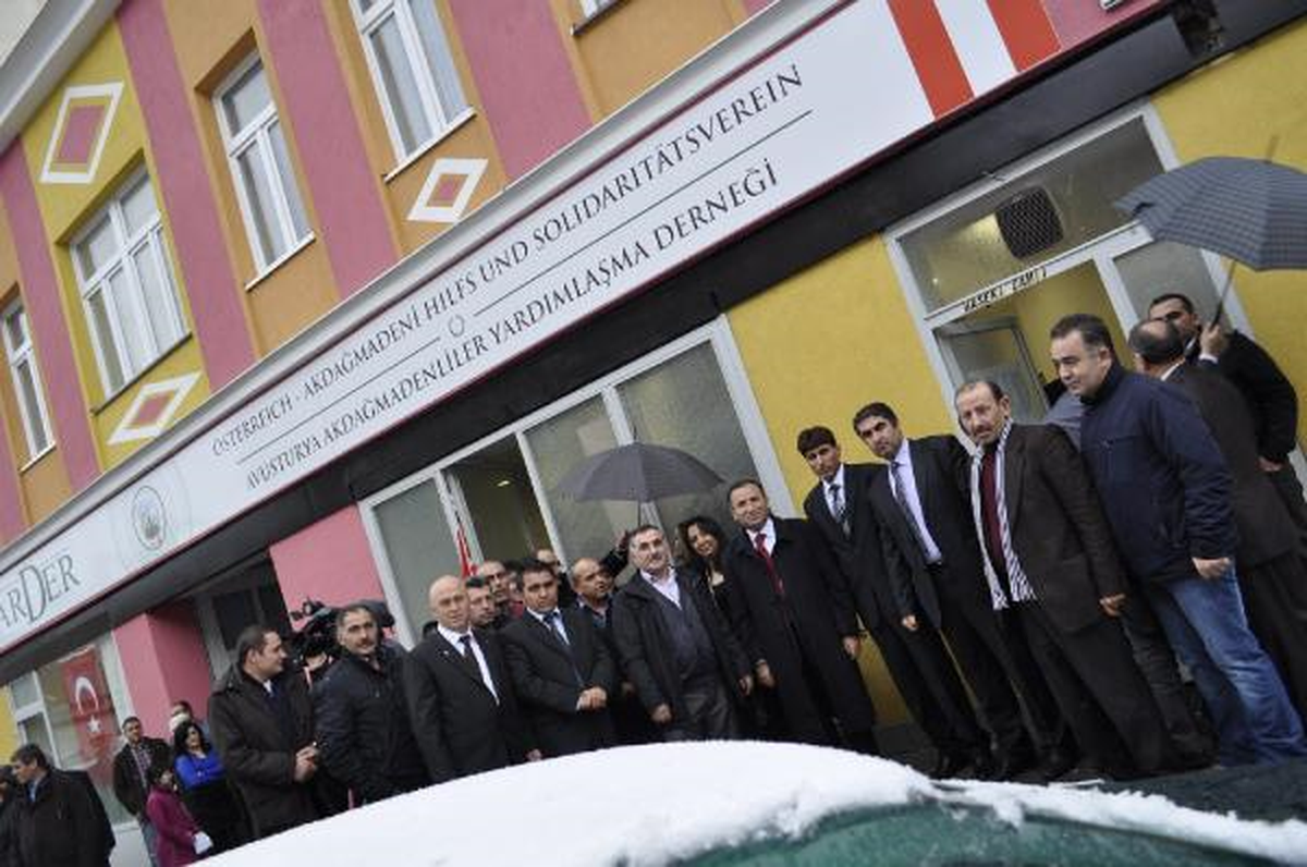 Bekir Bozdağ: İlk Kez Cumhurbaşkanını Halk Seçicek