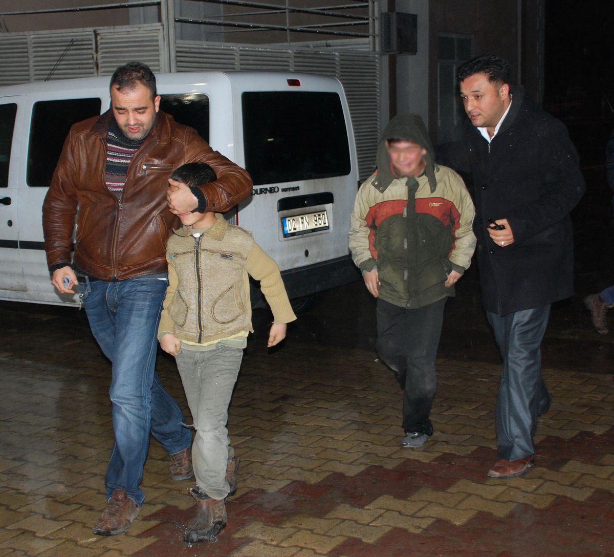 Cezaya Rağmen Çocuklarını Çalıştırmaya Devam Ediyorlar