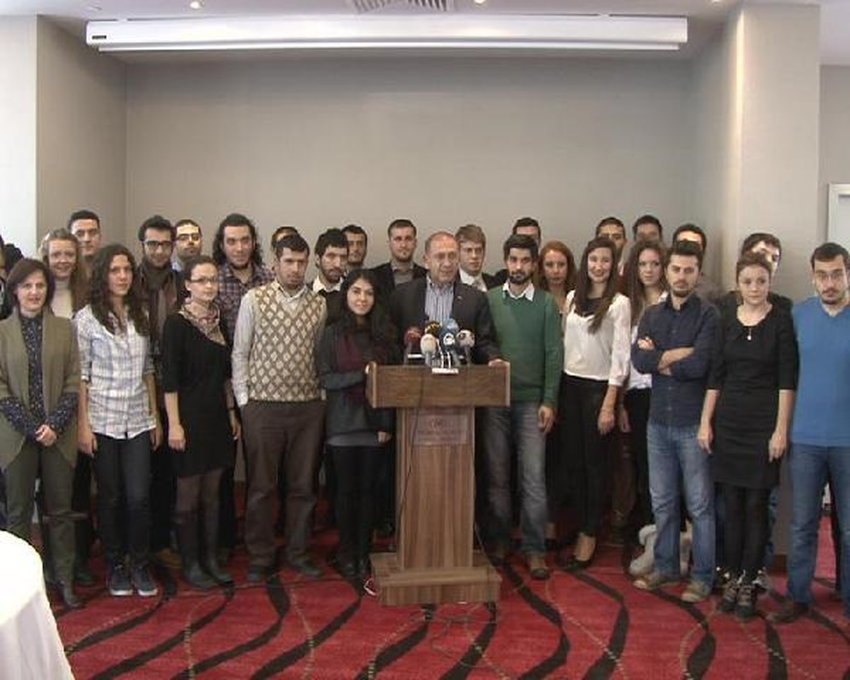 Gürsel Tekin Öğrencilerle Buluştu