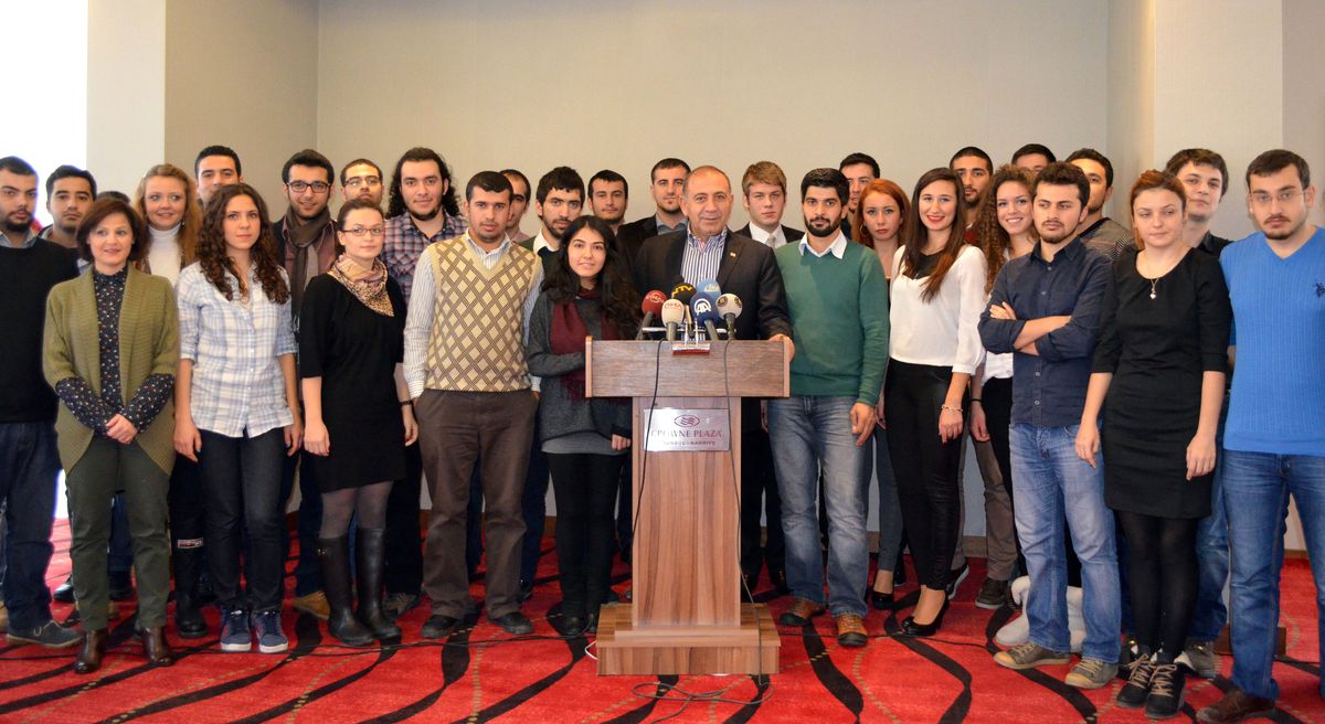 CHP\'li Tekin Öğrencilerle Buluştu