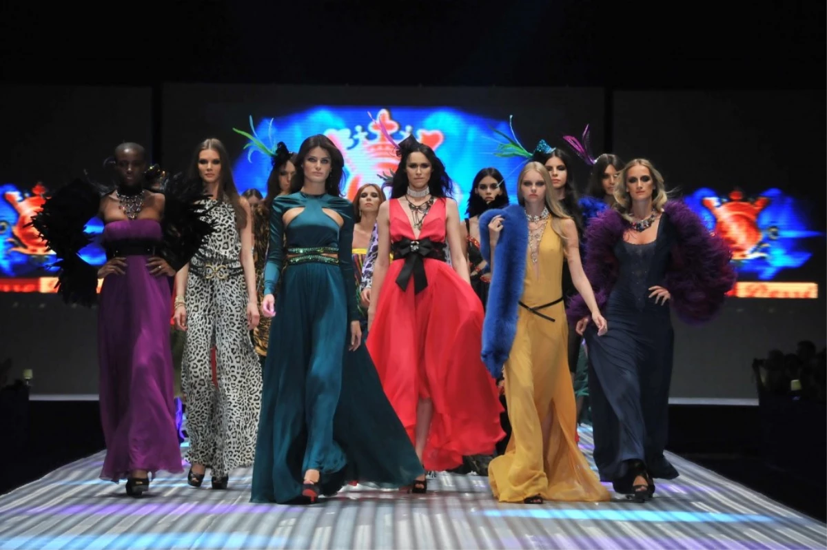 Dosso Dossi Fashion Show\'da 40 Milyon Dolar Ciro Hedefleniyor