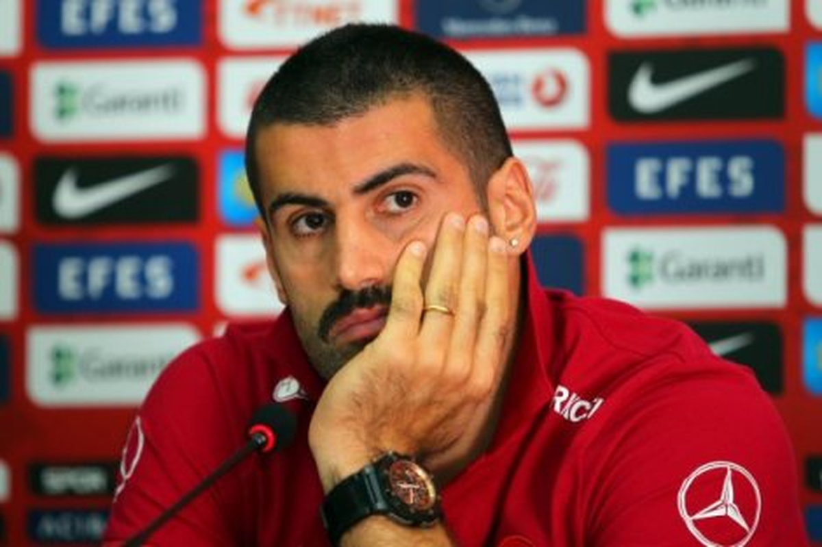 "Hocamız Görevine Devam Edecek"