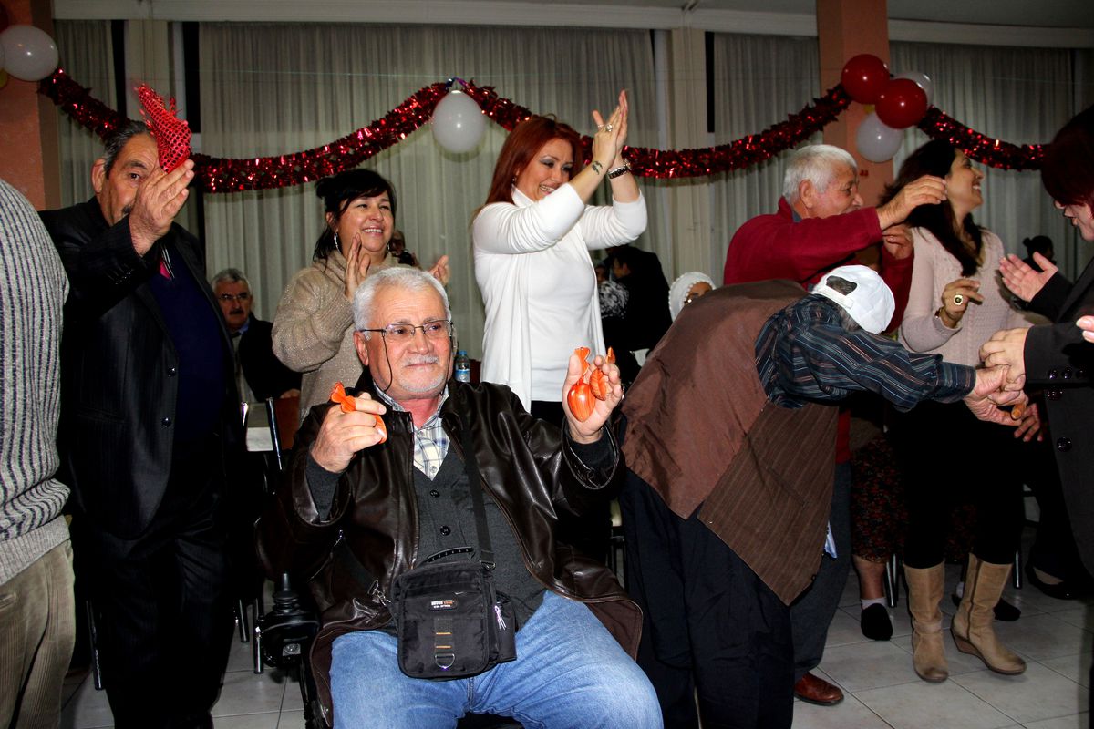 Huzurevinde Yılbaşı Kutlaması