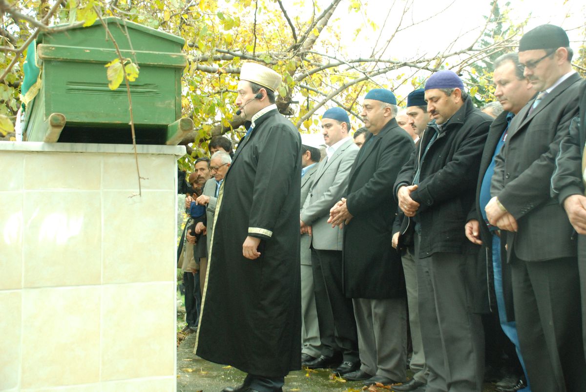 Mahmutlar\'da Ölen Kadın Toprağa Verildi